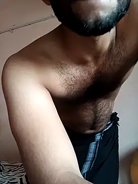 Snapshot of Vignesh3246 chatting on November 17, 2025, 9:35 am Vignesh3246 online show from November 17, 2025, 9:35 am