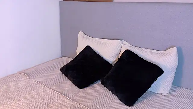 Snapshot of EymiCuper chatting on October 23, 2025, 11:31 am EymiCuper online show from October 23, 2025, 11:31 am