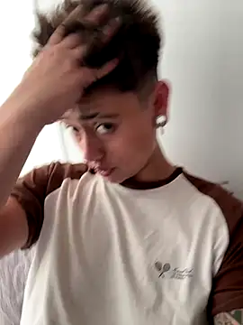 Chriss gomez2 online show from October 5, 2025, 7:48 pm