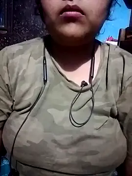 Love-Veronica online show from March 5, 2026, 6:15 pm