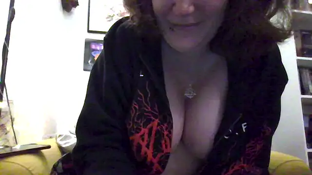 Snapshot of LadyCheschire chatting on January 12, 2025, 6:59 pm LadyCheschire online show from January 12, 2025, 6:59 pm
