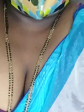 Sexy Radhikaa online show from November 8, 2025, 4:49 am