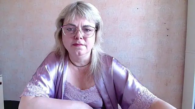 Snapshot of sweetsunset11 chatting on September 23, 2025, 5:58 am sweetsunset11 online show from September 23, 2025, 5:58 am