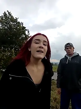 Snapshot of laura_arias018 chatting on November 19, 2025, 9:04 pm laura arias018 online show from November 19, 2025, 9:04 pm