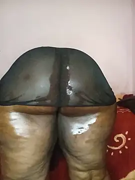 Snapshot of Sweetblackassxxx505 chatting on June 10, 2026, 10:27 am Sweetblackassxxx505 online show from June 10, 2026, 10:27 am