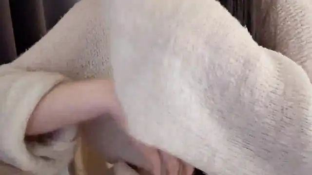 yuyum651 online show from January 1, 2025, 1:27 pm