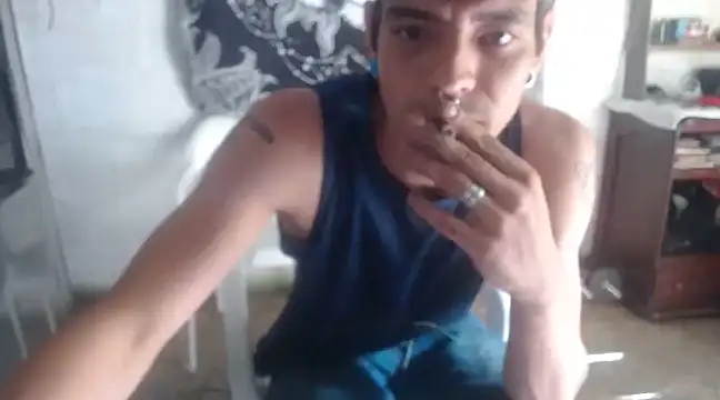 tayler punk noise online show from December 23, 2024, 7:09 pm