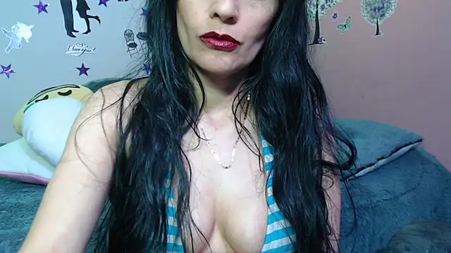 Snapshot of Dulce2shary chatting on December 6, 2024, 9:29 pm Dulce2shary online show from December 6, 2024, 9:29 pm