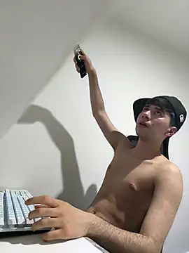 Snapshot of Whike_Dark chatting on April 27, 2026, 11:47 pm Whike Dark online show from April 27, 2026, 11:47 pm