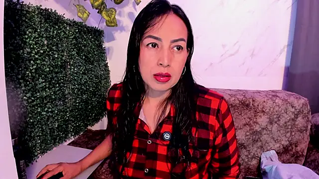 MeleekXXX  online show from April 8, 2026, 8:43 pm