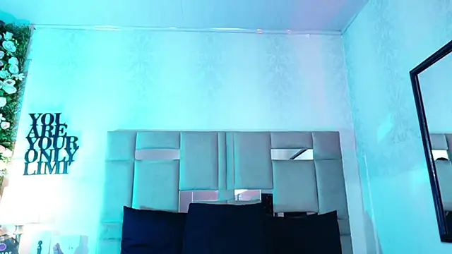 Snapshot of natacha__black_ chatting on May 20, 2026, 10:40 pm natacha black online show from May 20, 2026, 10:40 pm