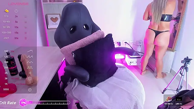 Snapshot of Evangeline_johns chatting on October 6, 2025, 8:09 pm Evangeline johns online show from October 6, 2025, 8:09 pm