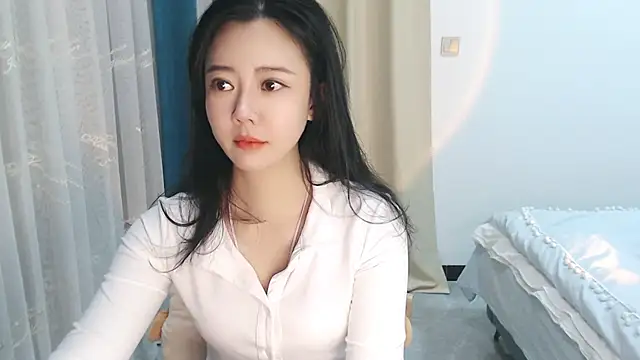 zoe-keke online show from January 7, 2025, 10:55 am