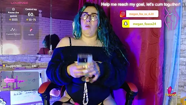 Snapshot of Meg4n_420 chatting on March 18, 2025, 6:39 am Meg4n 420 online show from March 18, 2025, 6:39 am
