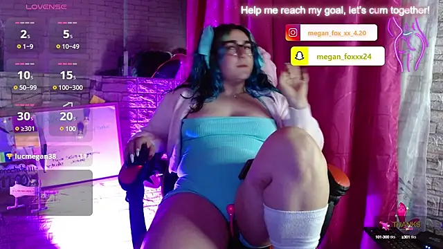 Snapshot of Meg4n_420 chatting on March 7, 2025, 7:30 am Meg4n 420 online show from March 7, 2025, 7:30 am