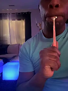 Bignc online show from November 7, 2025, 7:40 pm