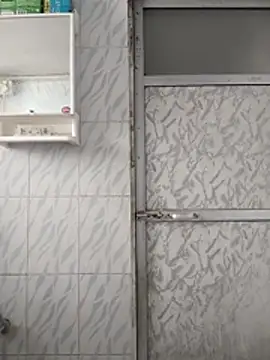 surabhi09 online show from February 18, 2026, 7:39 am