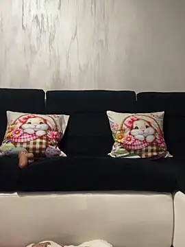 BellaaNoir online show from April 18, 2026, 7:29 pm