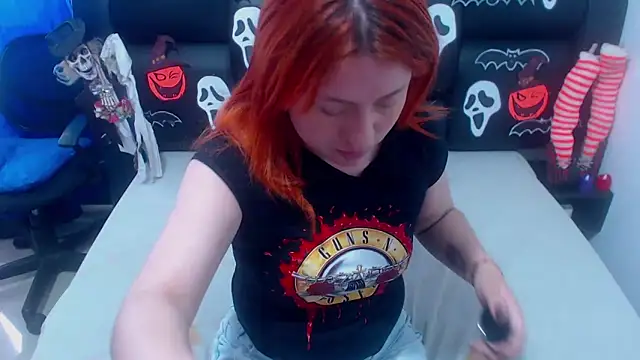 XxMiaSexxyHotxX online show from November 3, 2025, 2:09 pm