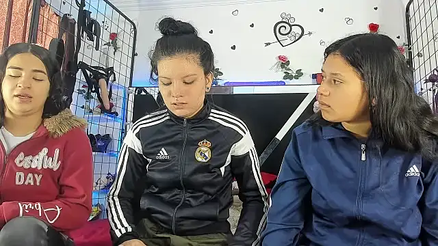 Snapshot of abby_eemily chatting on November 25, 2025, 12:16 pm abby eemily online show from November 25, 2025, 12:16 pm