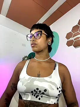 LollaByer online show from September 13, 2025, 10:32 pm