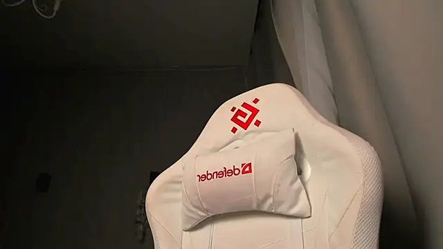 Snapshot of Kleo_Godde chatting on November 2, 2025, 12:26 am Kleo Godde online show from November 2, 2025, 12:26 am