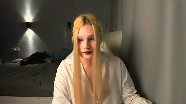 Snapshot of Kleo_Godde chatting on November 12, 2025, 9:29 pm Kleo Godde online show from November 12, 2025, 9:29 pm