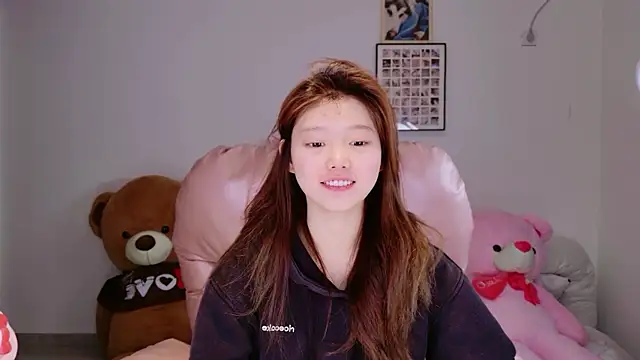 yangyang-1115 online show from April 20, 2026, 4:48 am