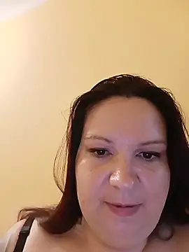 Snapshot of Szilvi93 chatting on July 19, 2026, 1:30 pm Szilvi93 online show from July 19, 2026, 1:30 pm
