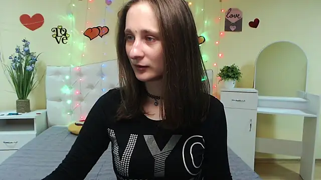 MichelLeee online show from March 6, 2025, 12:09 pm