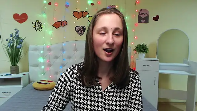 MichelLeee online show from March 7, 2025, 3:07 pm