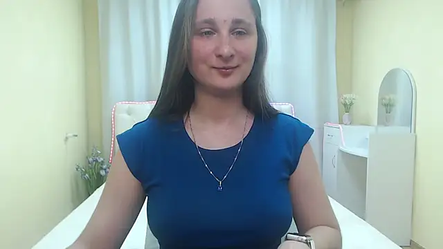 Snapshot of MichelLeee chatting on May 26, 2026, 11:52 am MichelLeee online show from May 26, 2026, 11:52 am