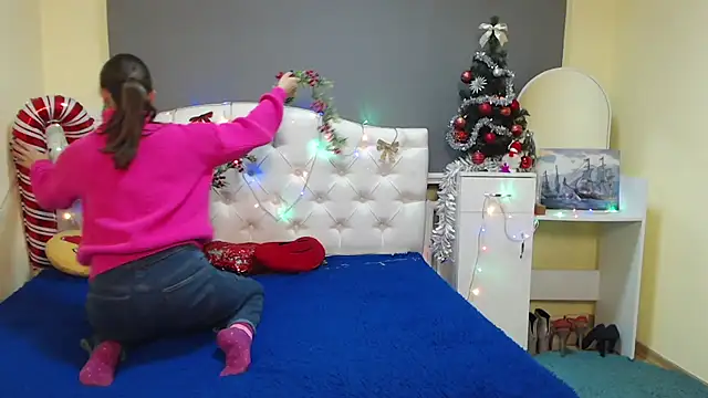 MichelLeee online show from December 18, 2025, 12:20 pm