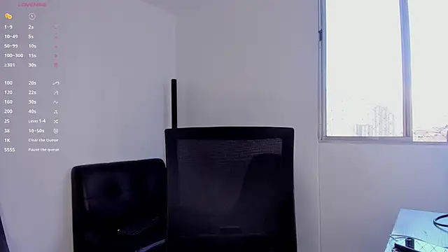 Snapshot of andrewChris_ chatting on October 29, 2025, 8:30 pm andrewChris online show from October 29, 2025, 8:30 pm