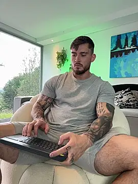 Snapshot of DimitriSullivan_ chatting on November 19, 2025, 5:46 pm DimitriSullivan online show from November 19, 2025, 5:46 pm