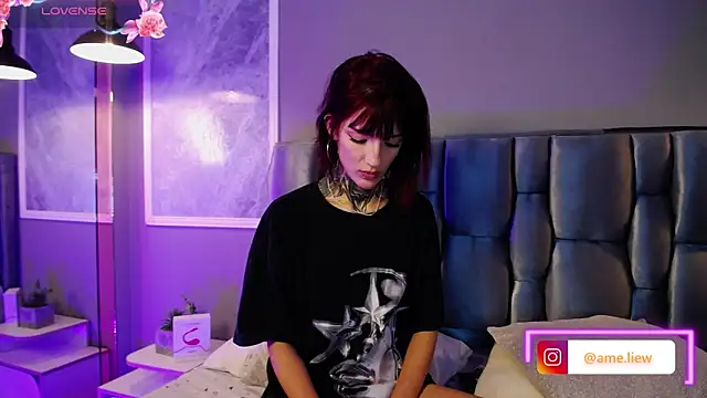 Snapshot of Ameliewitte_mjs chatting on March 14, 2025, 5:02 pm Ameliewitte mjs online show from March 14, 2025, 5:02 pm