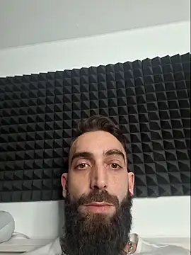 Snapshot of DaWoD030 chatting on December 18, 2025, 7:02 am DaWoD030 online show from December 18, 2025, 7:02 am