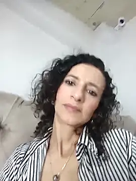 AriannaRussell  online show from March 13, 2026, 12:54 pm