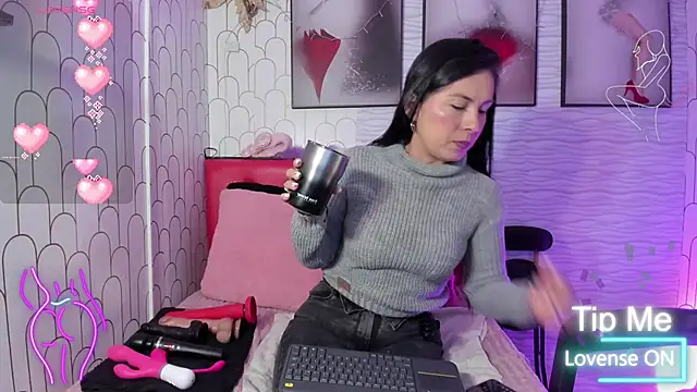 Ella Rousse online show from March 7, 2025, 12:01 pm