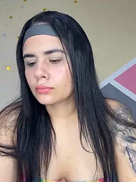 Snapshot of Leyna_Kenet chatting on May 31, 2026, 7:14 pm Leyna Kenet online show from May 31, 2026, 7:14 pm