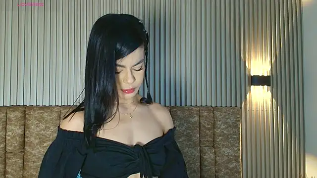 tiffany johnson11 online show from October 1, 2025, 7:18 pm