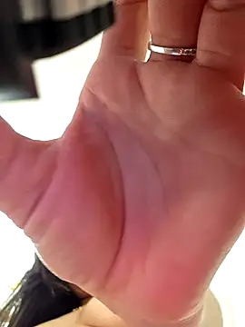 NeredaXxx online show from November 7, 2025, 9:41 pm