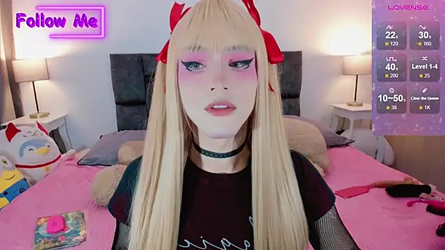 Snapshot of Kirmyy_ chatting on February 4, 2025, 10:45 pm Kirmyy  online show from February 4, 2025, 10:45 pm