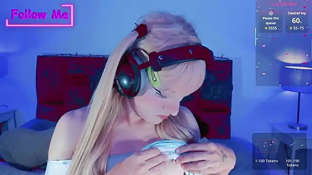 Snapshot of Kirmyy_ chatting on November 24, 2025, 9:37 pm Kirmyy online show from November 24, 2025, 9:37 pm