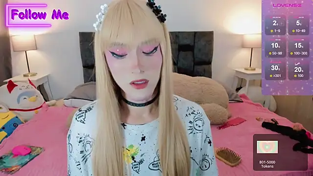 Snapshot of Kirmyy_ chatting on February 5, 2025, 9:29 pm Kirmyy  online show from February 5, 2025, 9:29 pm