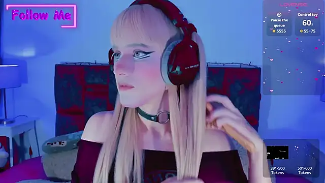 Snapshot of Kirmyy_ chatting on November 6, 2025, 10:25 pm Kirmyy online show from November 6, 2025, 10:25 pm