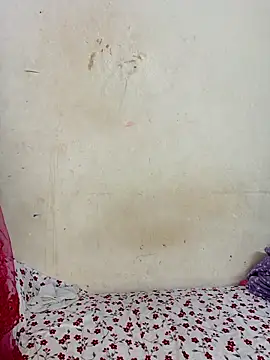 xpihu online show from October 30, 2025, 6:27 pm