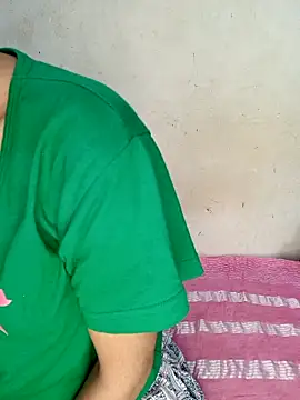 xpihu online show from October 22, 2025, 9:57 pm