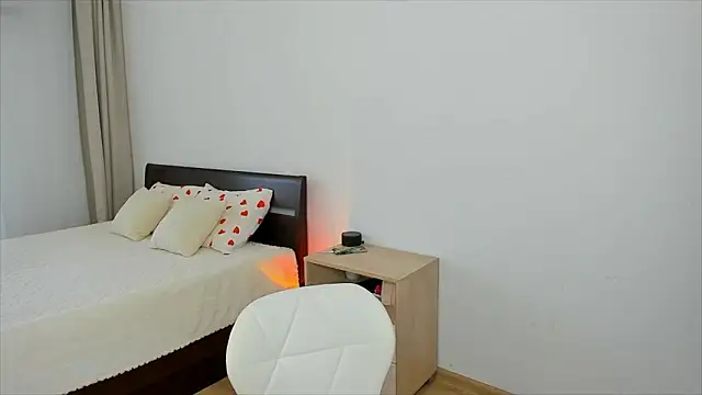 Xloe Queen online show from March 24, 2026, 9:09 am