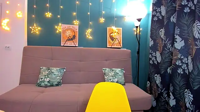 Snapshot of Xloe_Queen chatting on March 2, 2025, 2:04 pm Xloe Queen online show from March 2, 2025, 2:04 pm